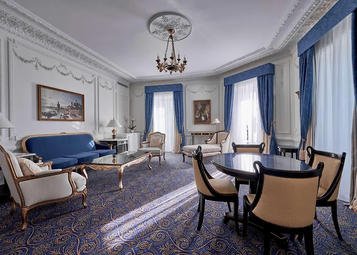 Du Palais Biarritz, In The Unbound Collection By Hyatt Отель 5*