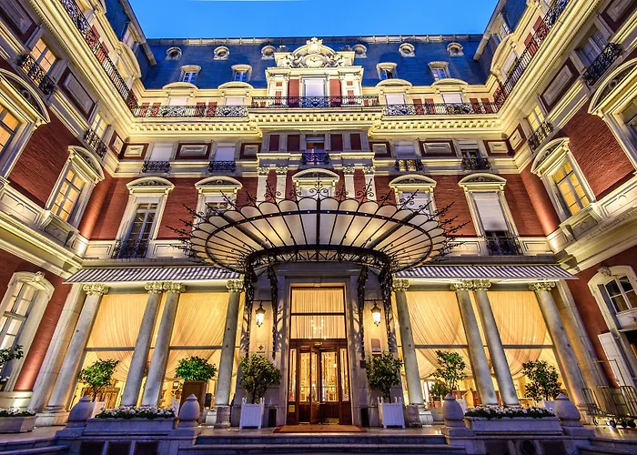 Du Palais Biarritz, In The Unbound Collection By Hyatt Биарриц