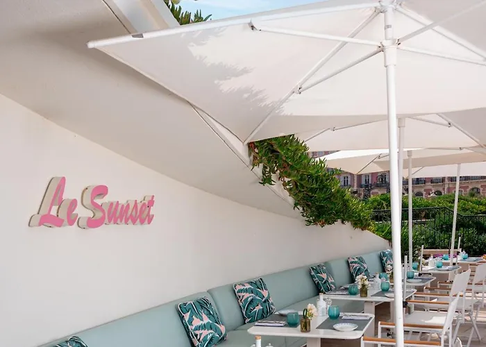 Du Palais Biarritz, In The Unbound Collection By Hyatt Отель Биарриц