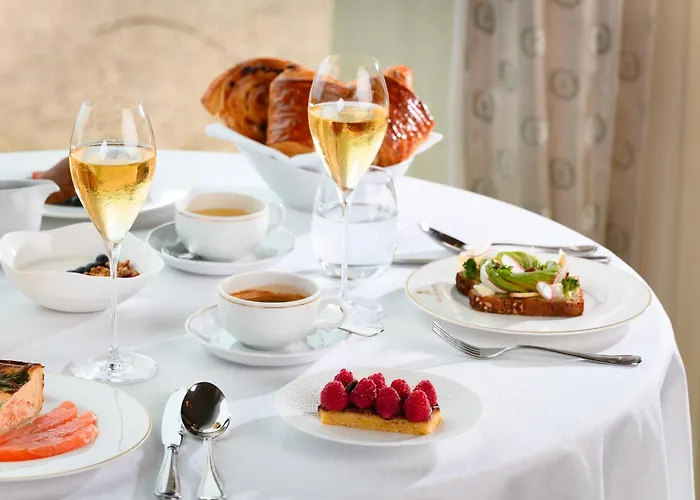 Отель Du Palais Biarritz, In The Unbound Collection By Hyatt 5*