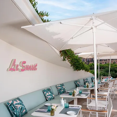 Du Palais Biarritz, In The Unbound Collection By Hyatt Hotel Biarritz