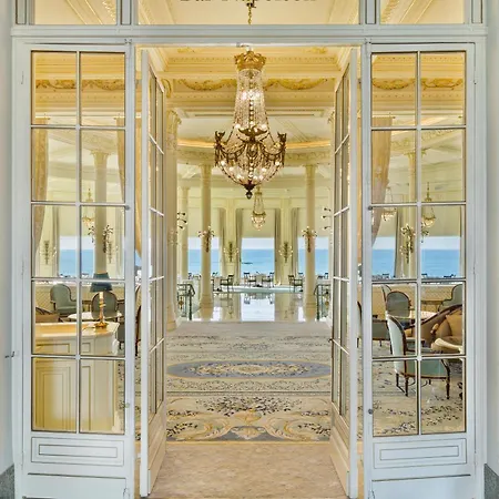 Du Palais Biarritz, In The Unbound Collection By Hyatt מלון 5*