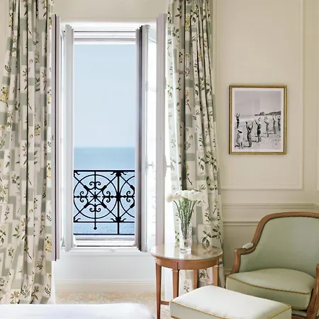 Du Palais Biarritz, In The Unbound Collection By Hyatt ביאריץ