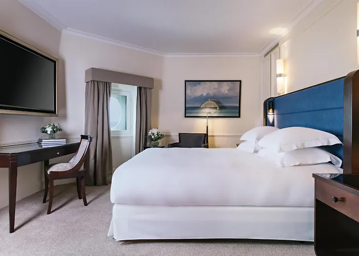 Du Palais Biarritz, In The Unbound Collection By Hyatt 5* ביאריץ