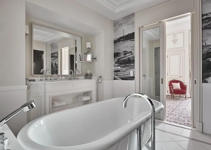 Du Palais Biarritz, In The Unbound Collection By Hyatt מלון