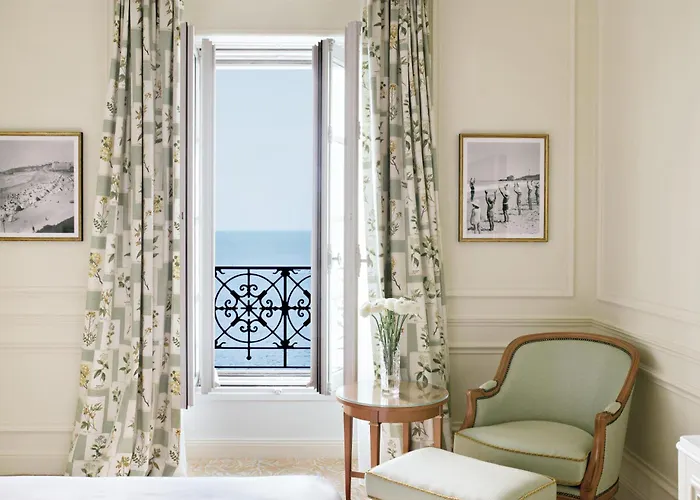 Du Palais Biarritz, In The Unbound Collection By Hyatt ביאריץ